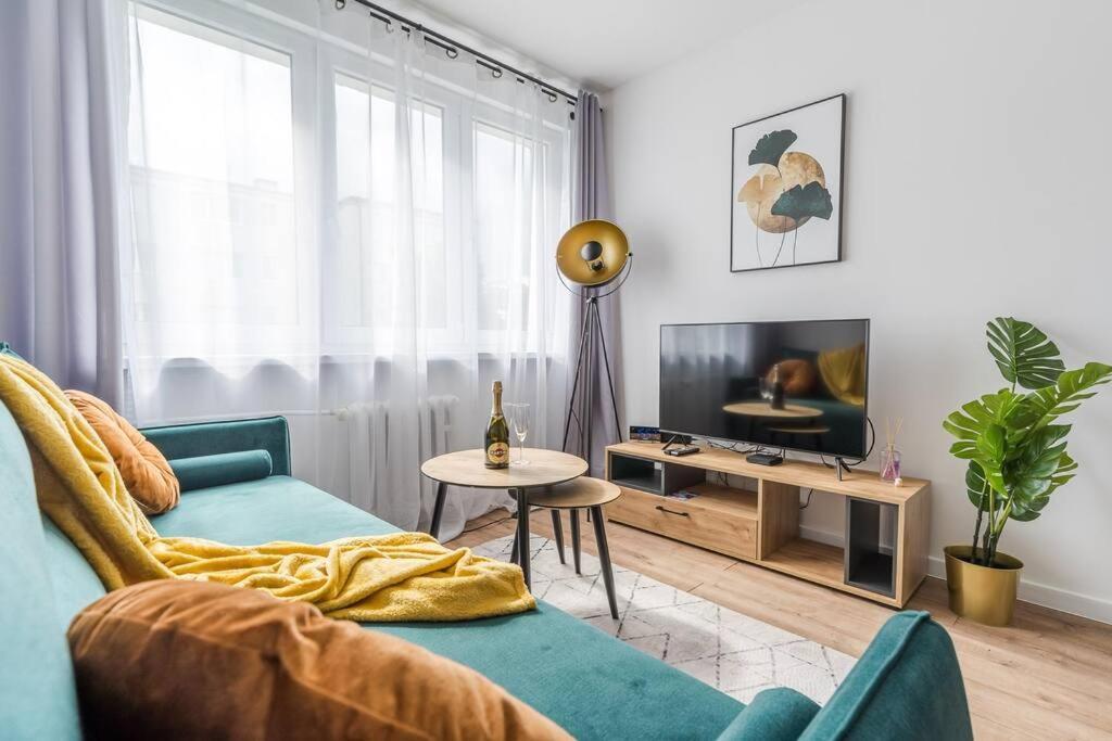 Uroczy Apartament 2 Pokoje - 10 Min Do Morza! Gdansk Exterior foto